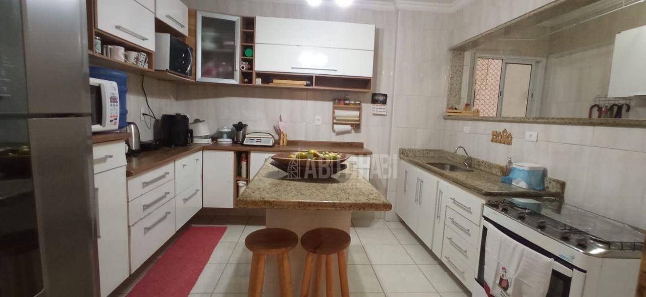 Apartamento à venda com 2 quartos, 127m² - Foto 11