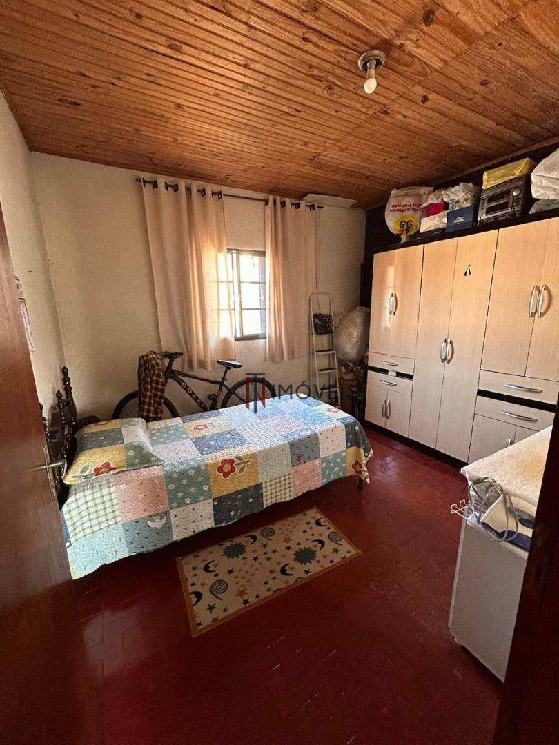 Casa à venda com 2 quartos, 50m² - Foto 4