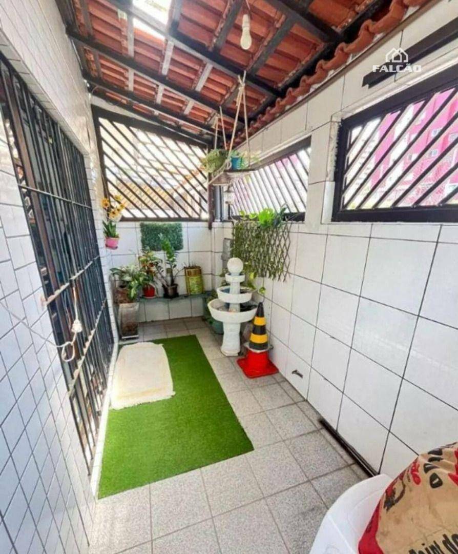 Sobrado à venda com 2 quartos, 70m² - Foto 14