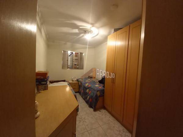 Casa à venda com 3 quartos, 200m² - Foto 11