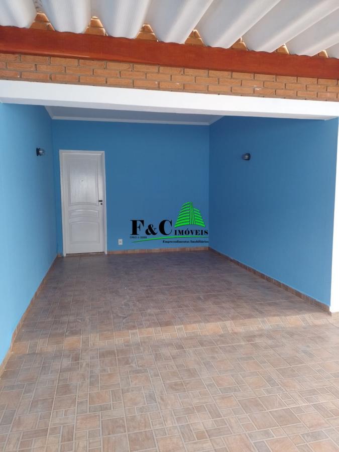 Casa à venda com 3 quartos, 290m² - Foto 2