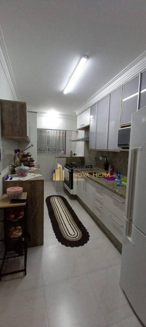 Apartamento à venda com 2 quartos, 65m² - Foto 1