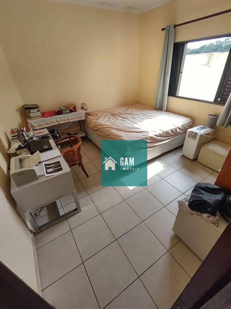 Sobrado à venda com 4 quartos, 200m² - Foto 12