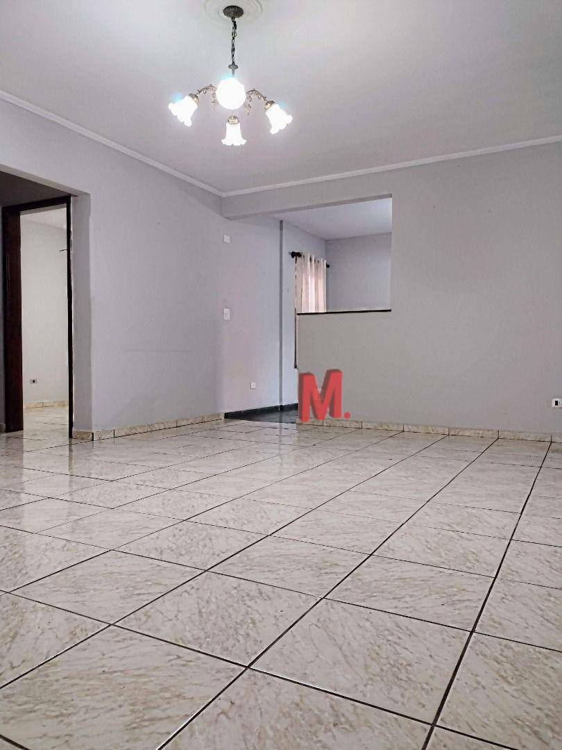 Casa à venda com 5 quartos, 224m² - Foto 8