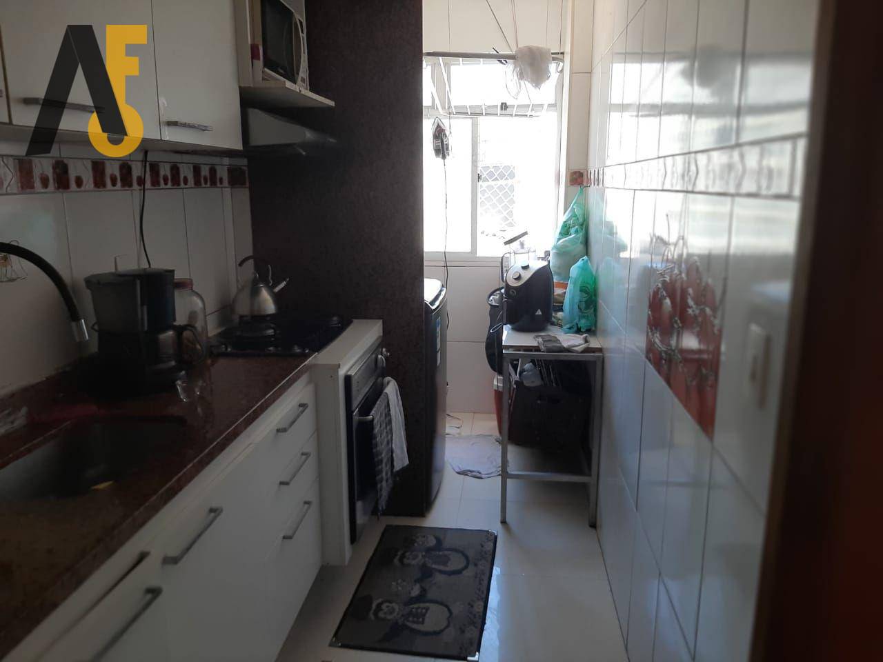 Apartamento à venda com 2 quartos, 67m² - Foto 2