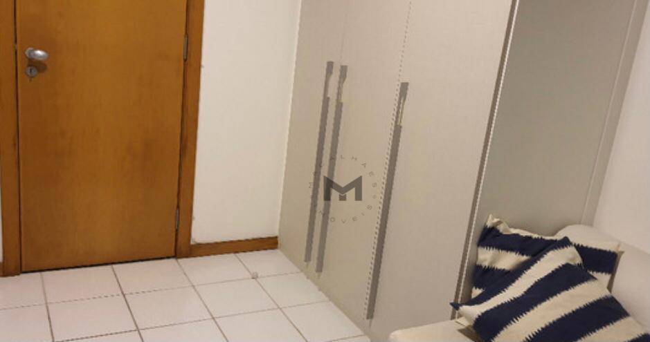 Apartamento à venda com 2 quartos, 75m² - Foto 11