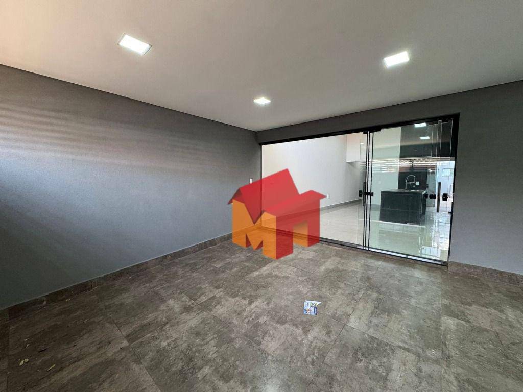 Casa à venda com 3 quartos, 100m² - Foto 2