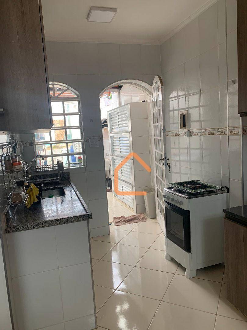 Casa à venda com 3 quartos, 242m² - Foto 31