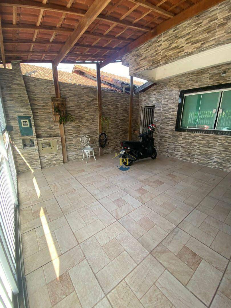 Casa à venda com 3 quartos, 180m² - Foto 4