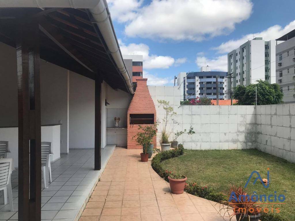 Apartamento à venda com 2 quartos, 64m² - Foto 3