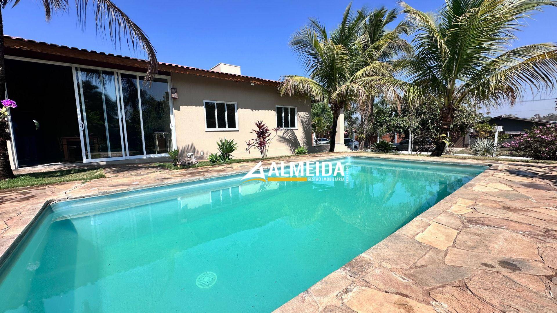 Chácara, 3 quartos, 1050 m² - Foto 1