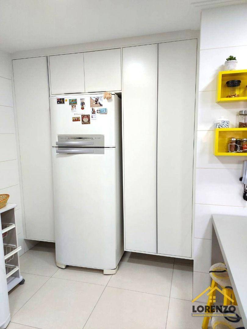 Apartamento à venda com 3 quartos, 118m² - Foto 21