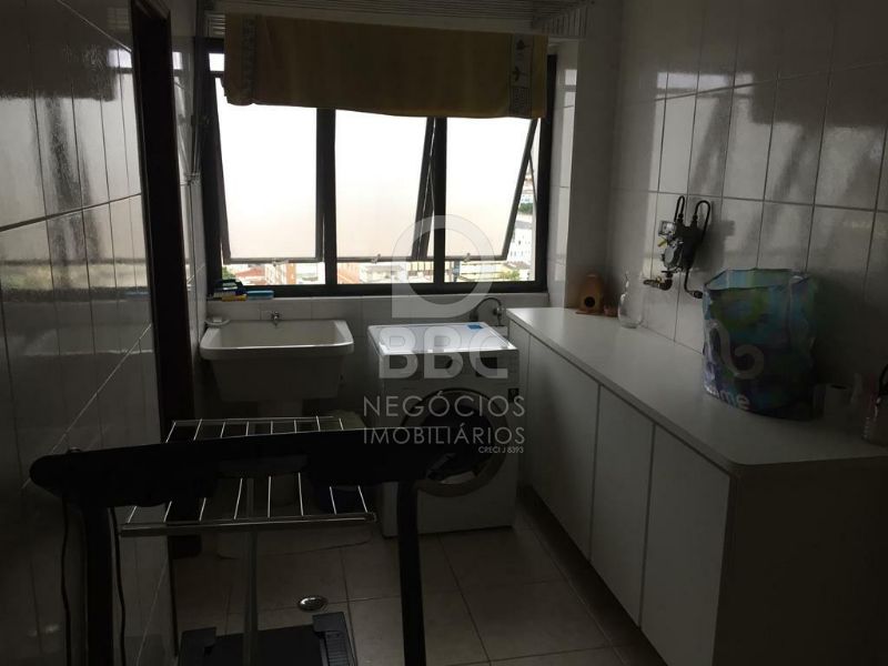 Apartamento à venda com 3 quartos, 140m² - Foto 10