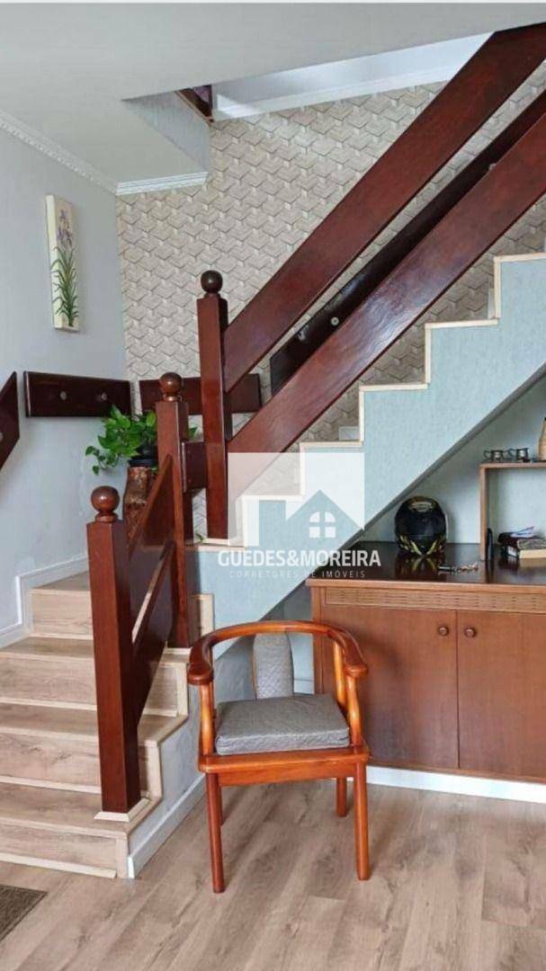 Casa à venda com 3 quartos, 220m² - Foto 12