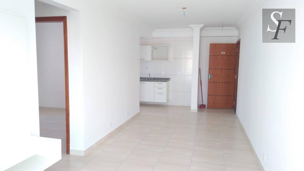 Apartamento à venda com 2 quartos, 64m² - Foto 2