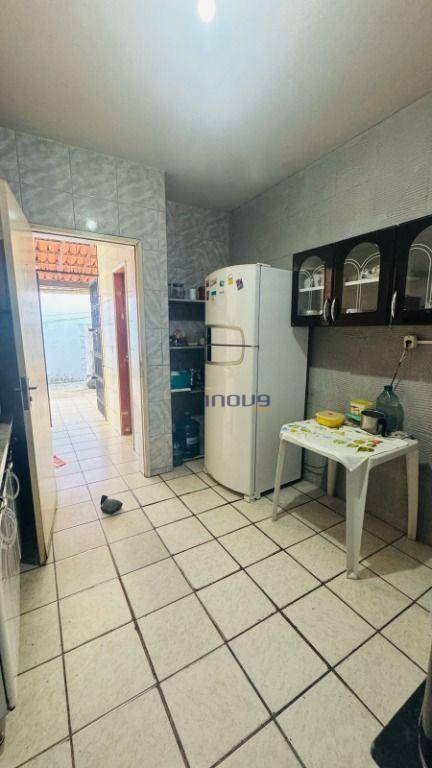 Casa à venda com 4 quartos, 119m² - Foto 8