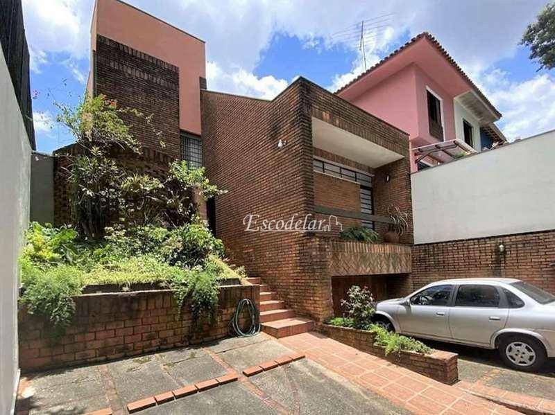 Sobrado à venda com 3 quartos, 210m² - Foto 1