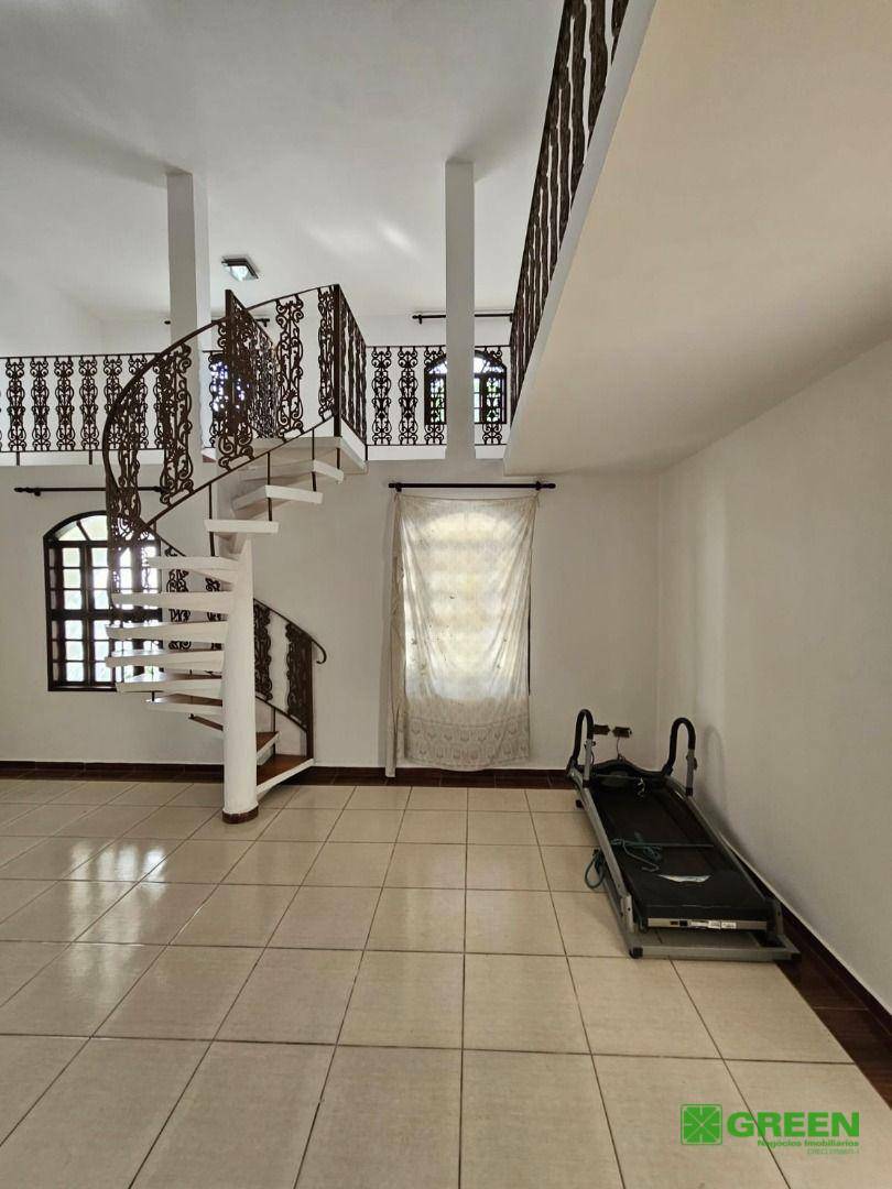 Casa à venda com 3 quartos, 300M2 - Foto 8