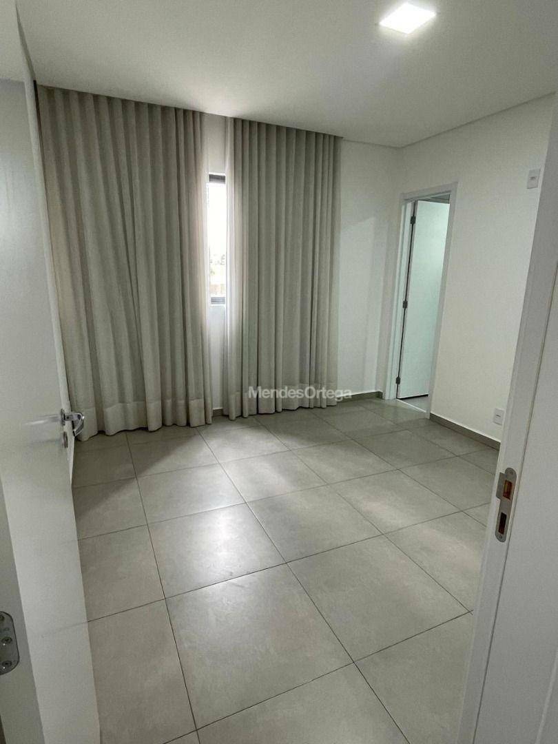 Apartamento para alugar com 2 quartos, 72m² - Foto 7