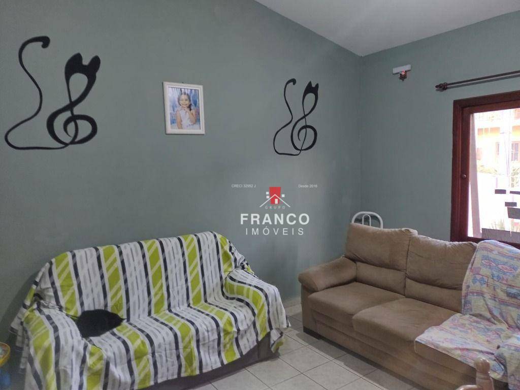 Casa de Condomínio à venda com 3 quartos, 200m² - Foto 4