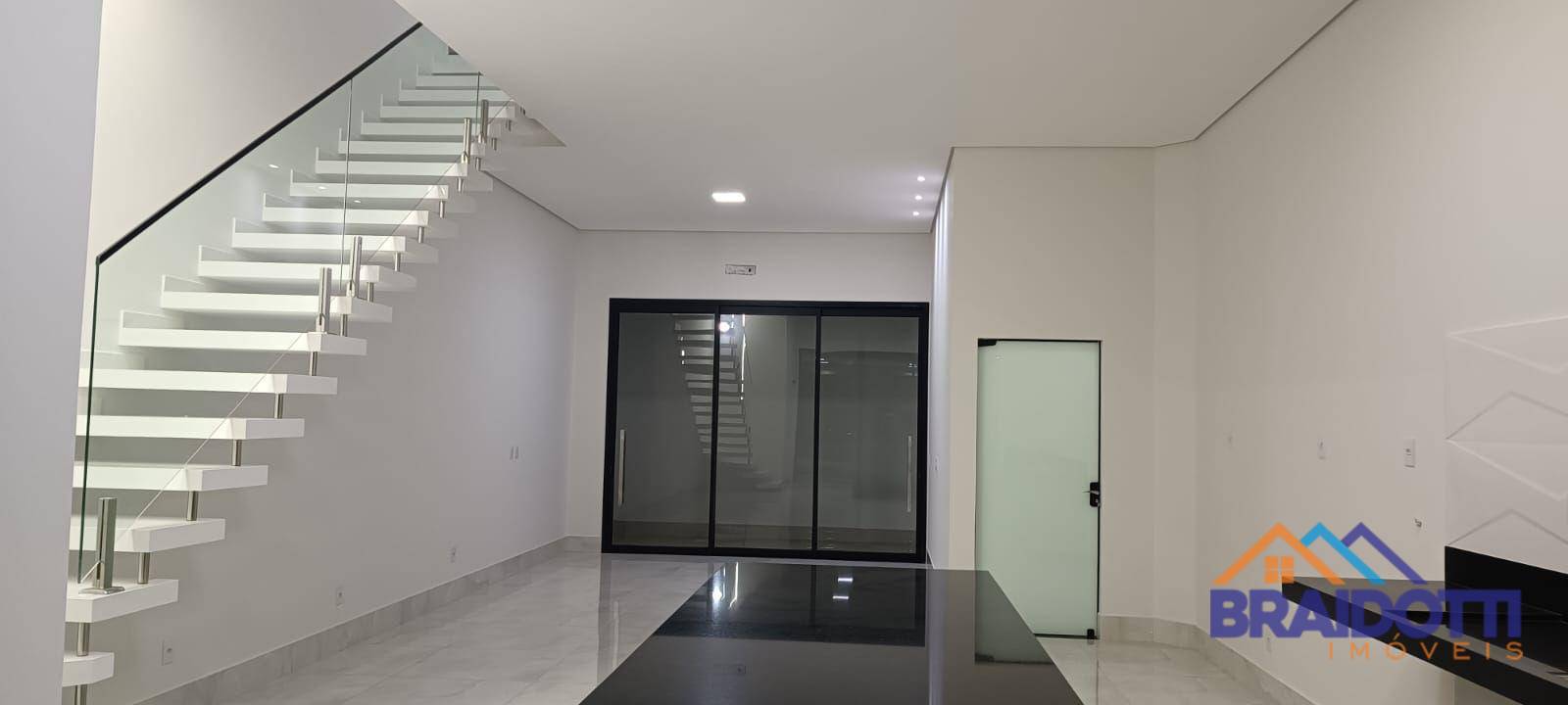 Casa à venda com 3 quartos, 200m² - Foto 8