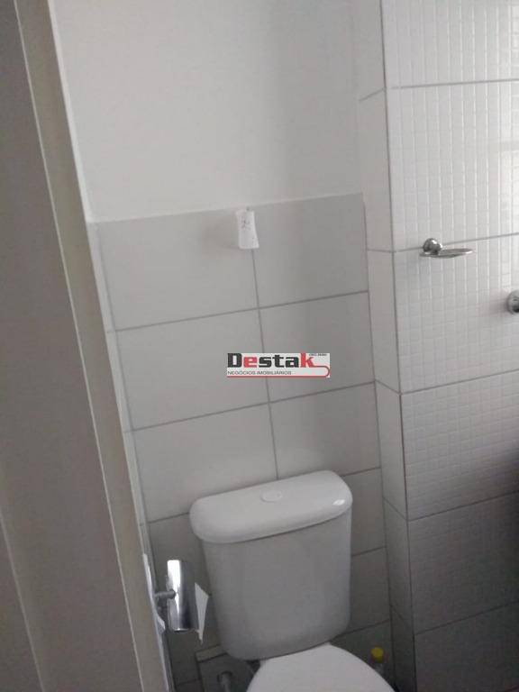 Apartamento à venda com 2 quartos, 55m² - Foto 17