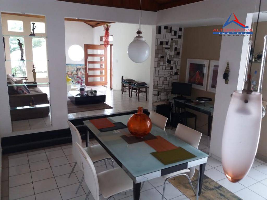 Casa à venda com 3 quartos, 300m² - Foto 18