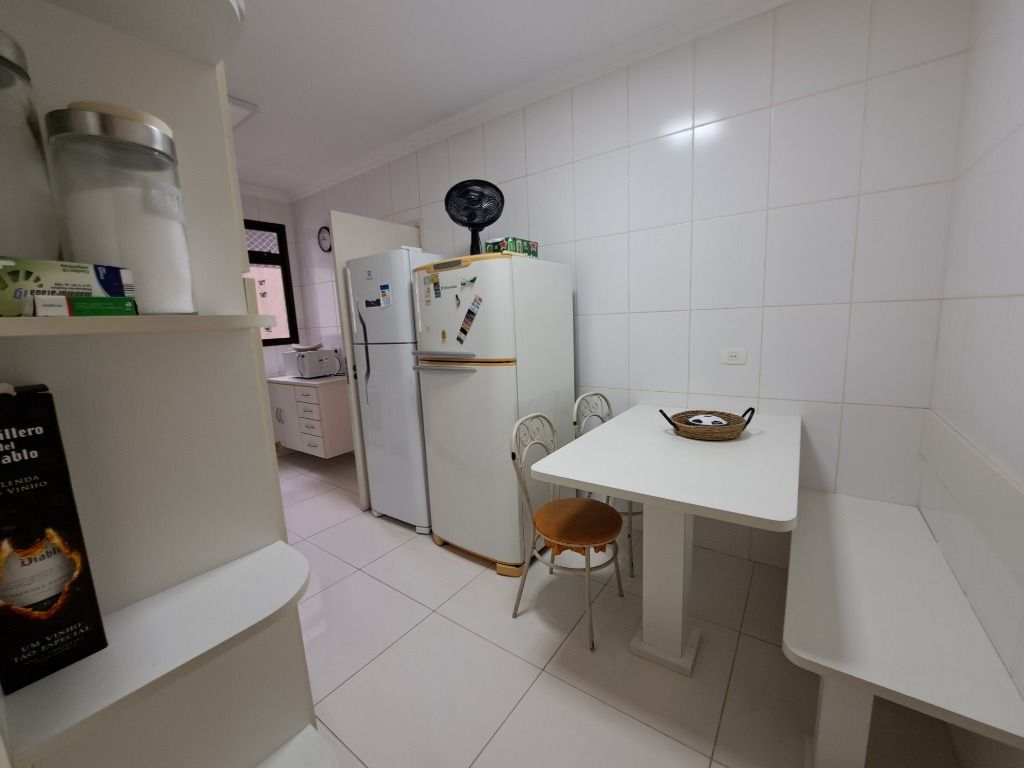 Apartamento à venda com 3 quartos, 145m² - Foto 18