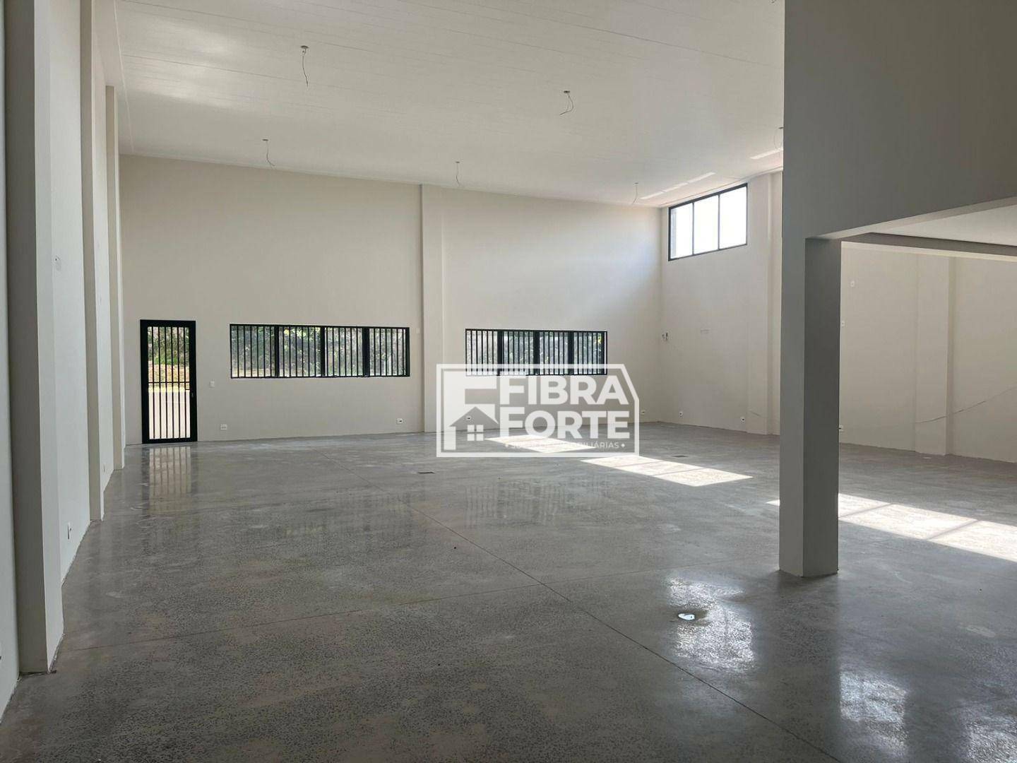 Depósito-Galpão-Armazém à venda, 295m² - Foto 3