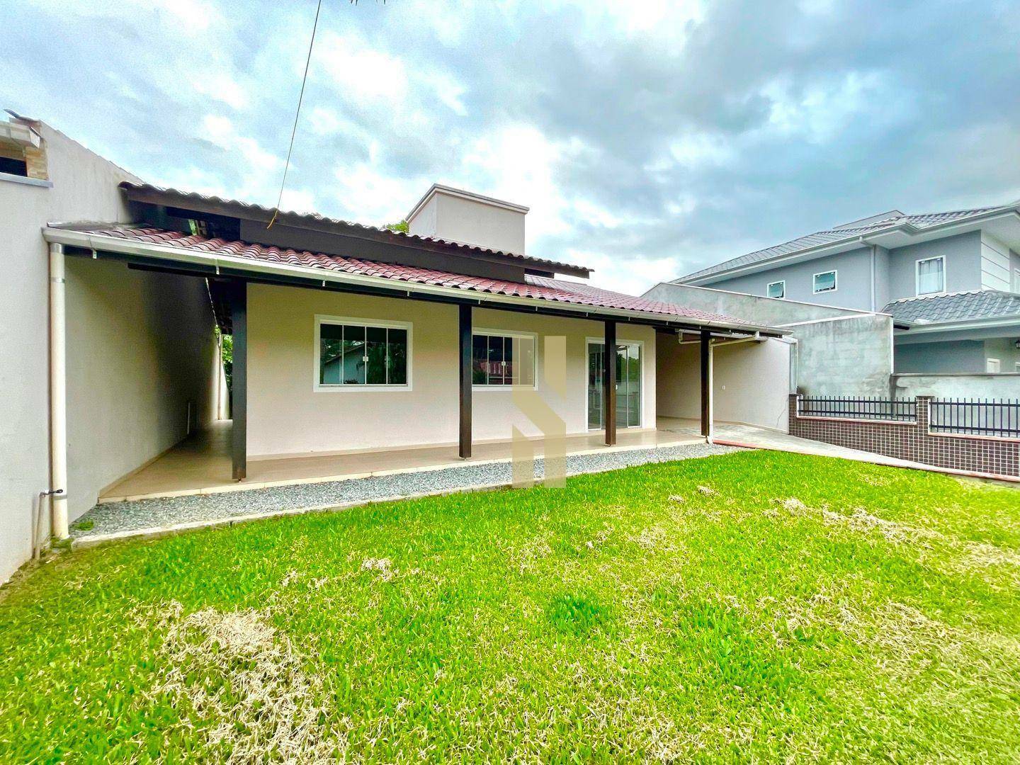 Casa à venda com 3 quartos, 126m² - Foto 2