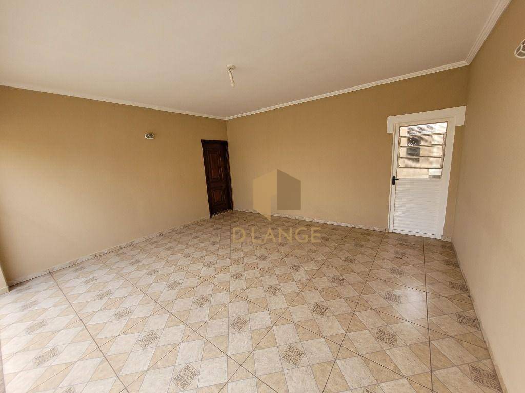 Casa para alugar com 3 quartos, 199m² - Foto 4