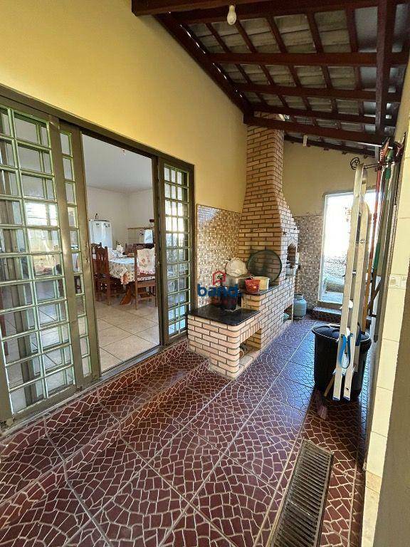 Casa à venda com 2 quartos, 133m² - Foto 11