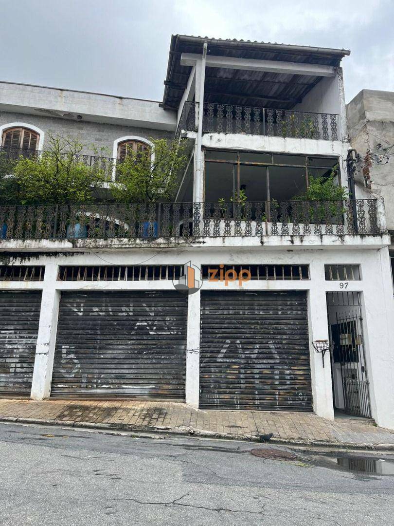 Sobrado à venda e aluguel com 3 quartos, 150m² - Foto 2