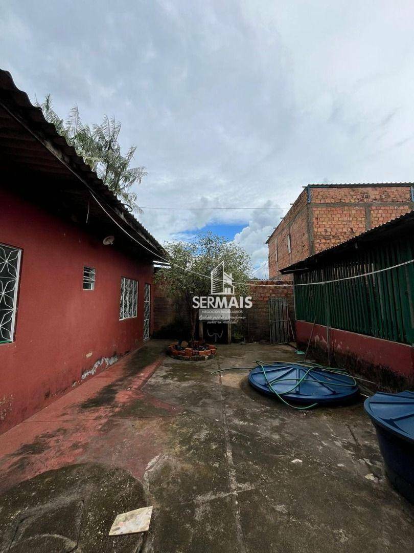 Casa à venda com 2 quartos, 250m² - Foto 11