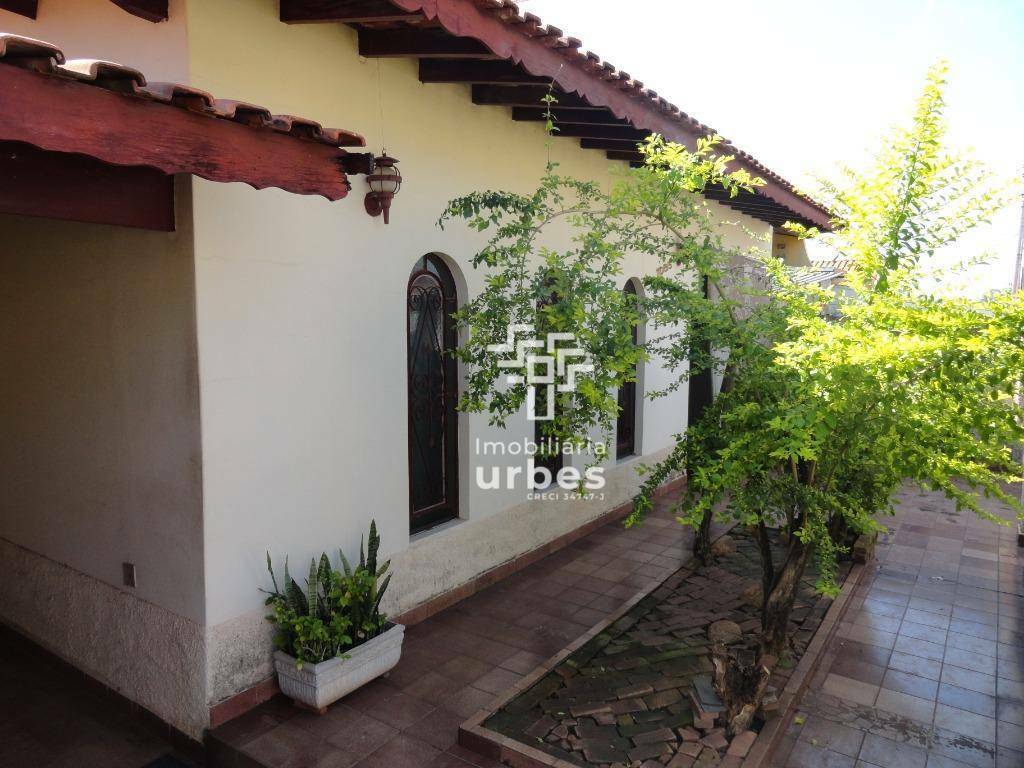 Casa, 2 quartos, 202 m² - Foto 1