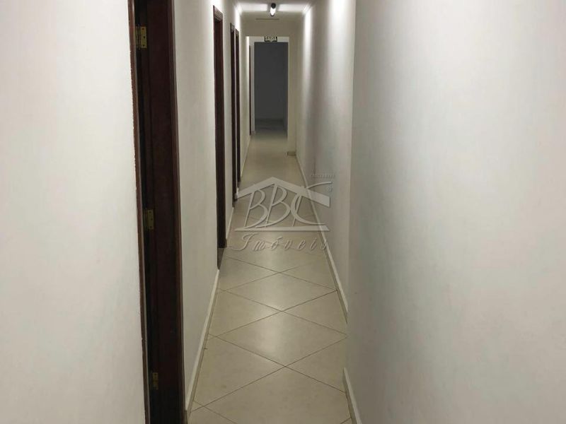 Sobrado para alugar com 4 quartos, 247m² - Foto 9