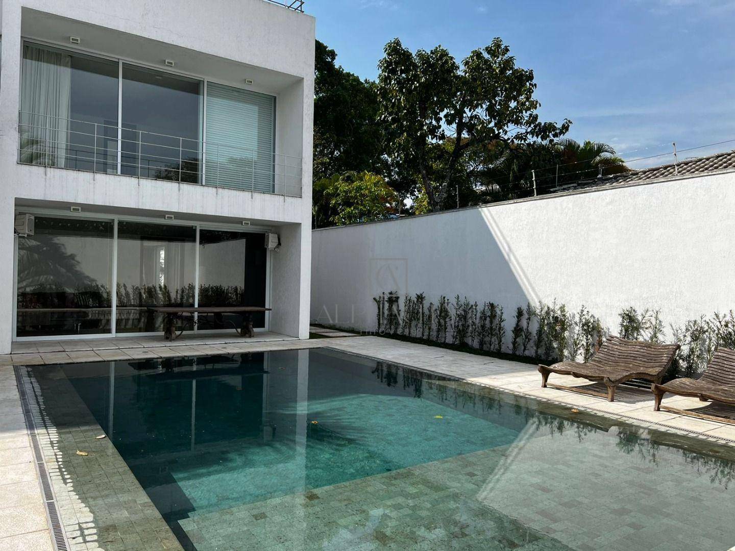 Casa à venda e aluguel com 3 quartos, 850m² - Foto 2