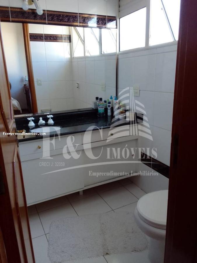 Apartamento à venda com 4 quartos, 220m² - Foto 23