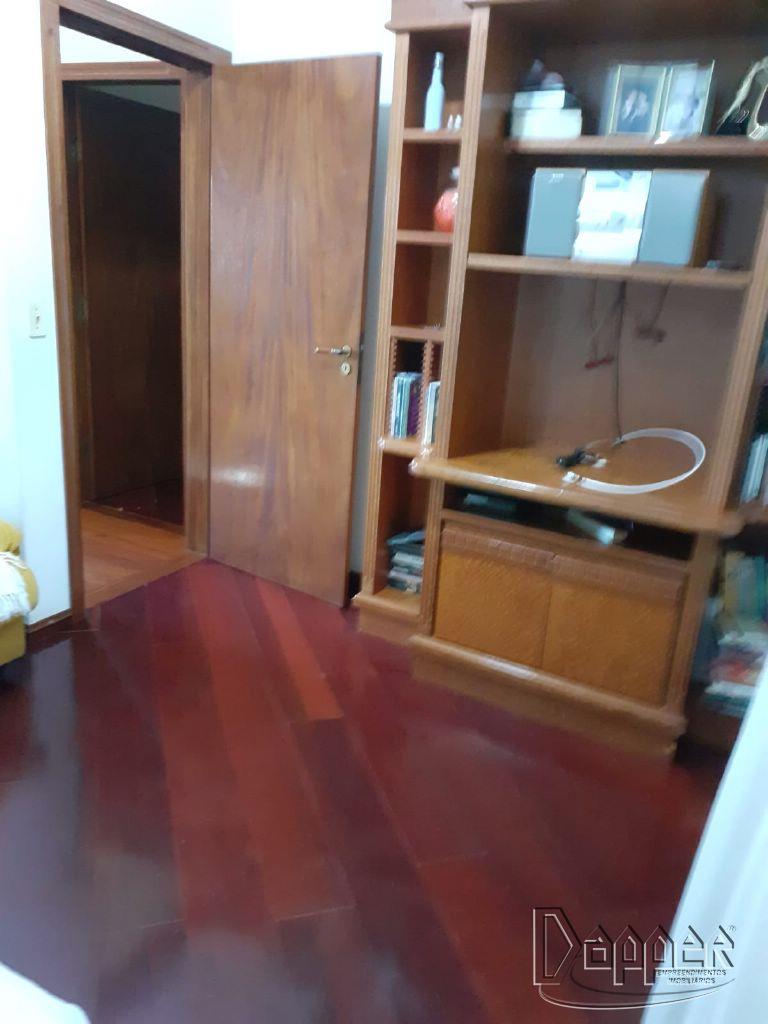 Casa à venda com 3 quartos, 134m² - Foto 7