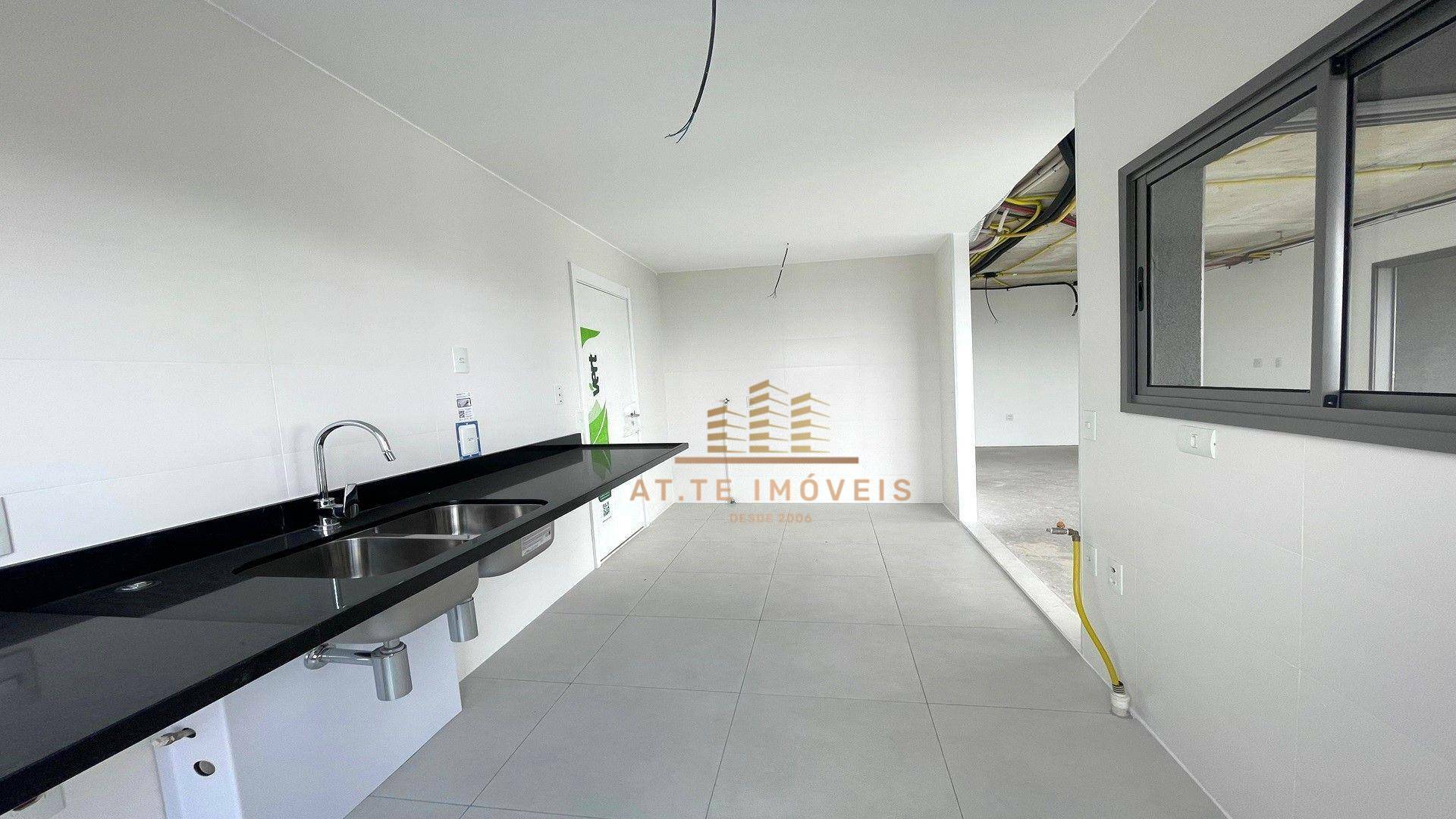 Apartamento à venda com 3 quartos, 142m² - Foto 9