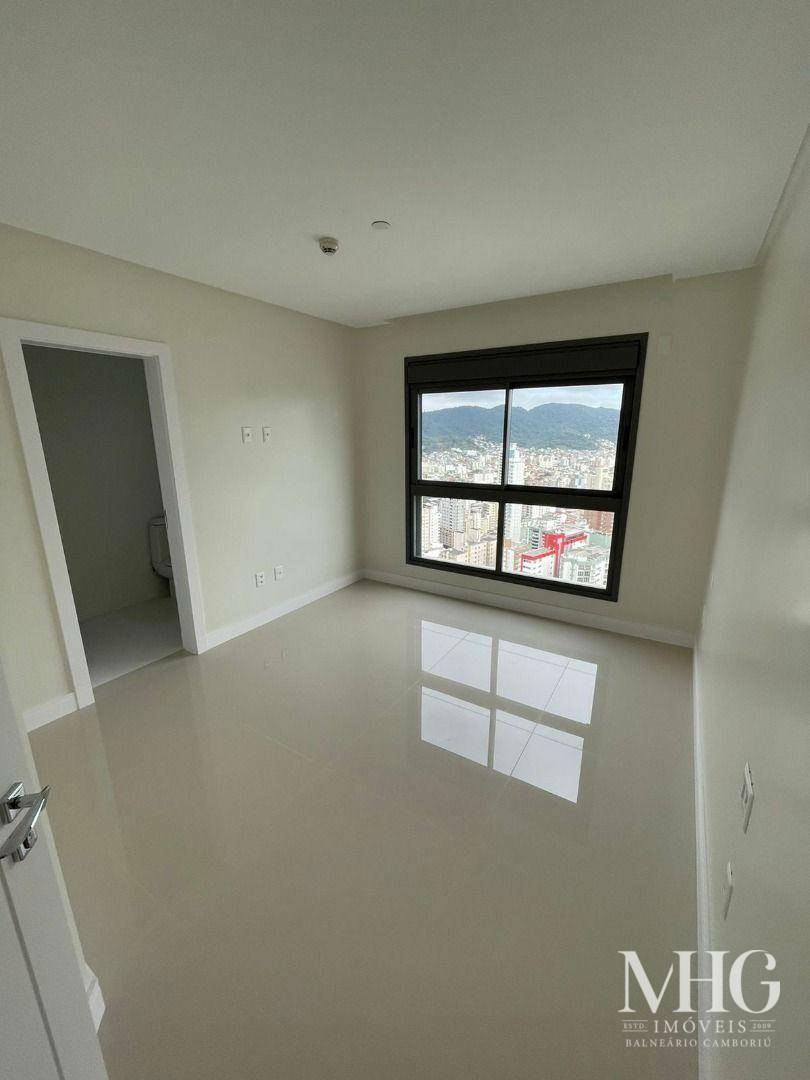 Apartamento à venda com 4 quartos, 182m² - Foto 10