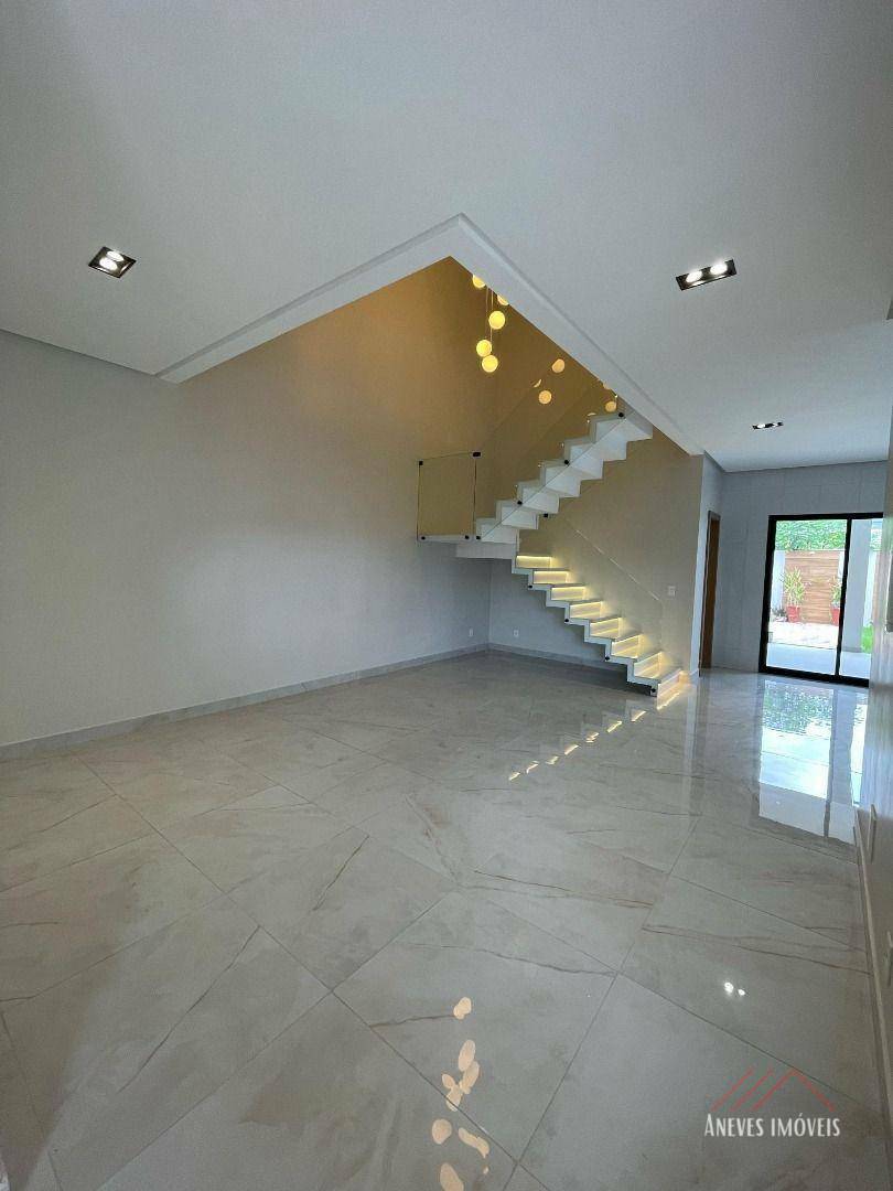 Casa de Condomínio à venda com 3 quartos, 220m² - Foto 3