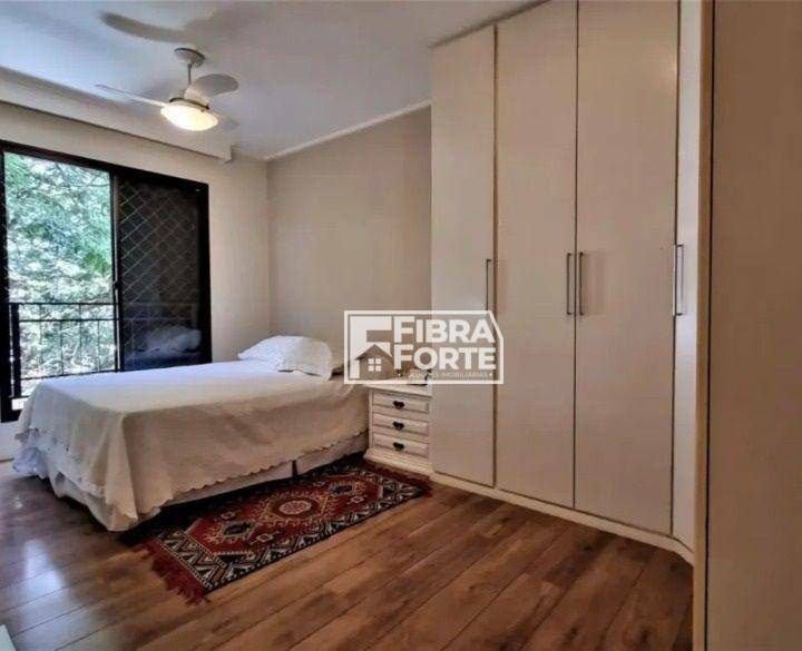 Apartamento para alugar com 4 quartos, 148m² - Foto 15