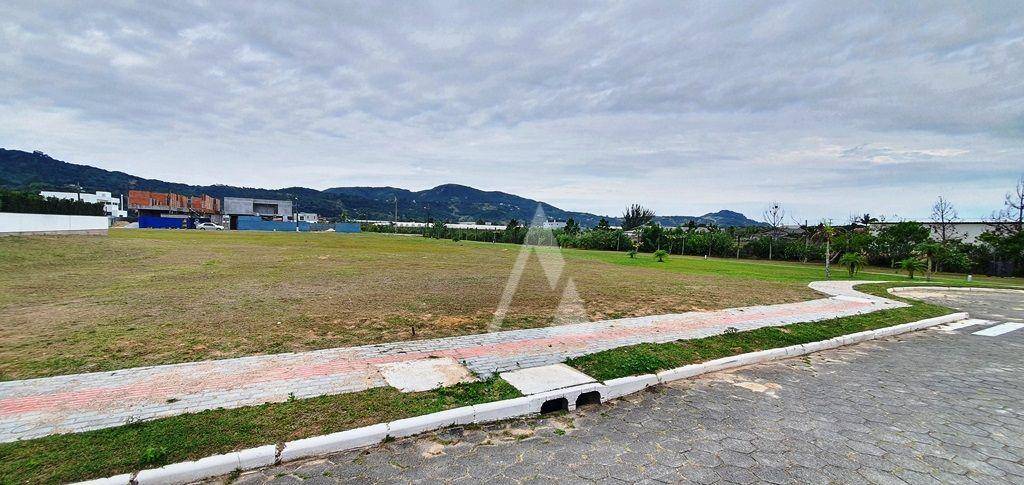 Loteamento e Condomínio, 600 m² - Foto 1