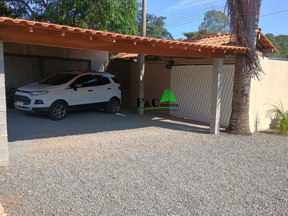 Fazenda à venda com 4 quartos, 1800m² - Foto 2