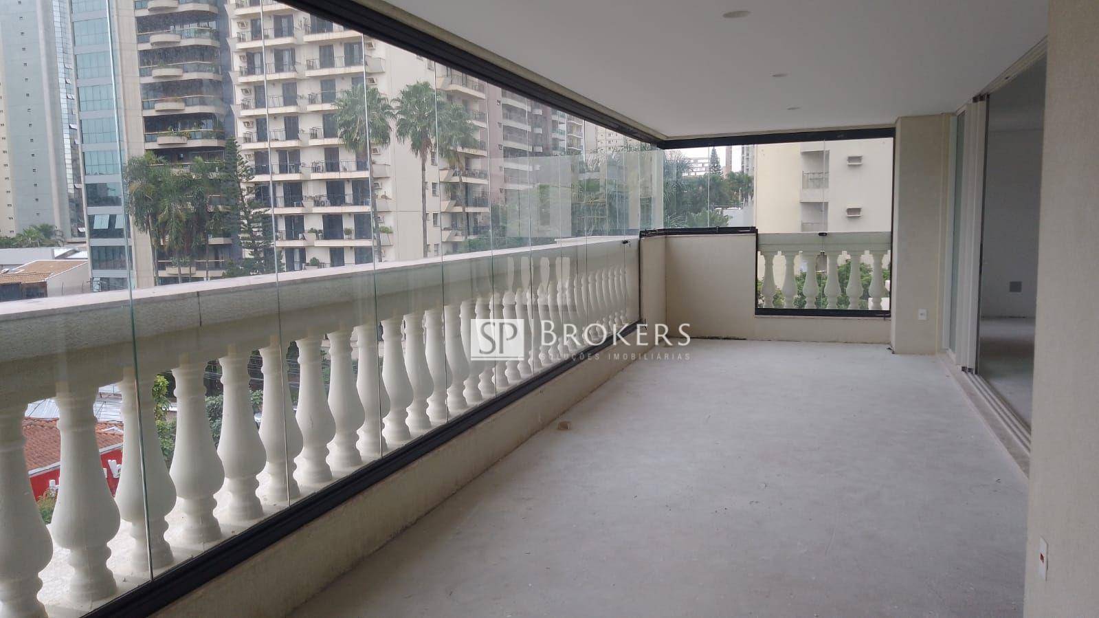 Apartamento à venda com 3 quartos, 256m² - Foto 1