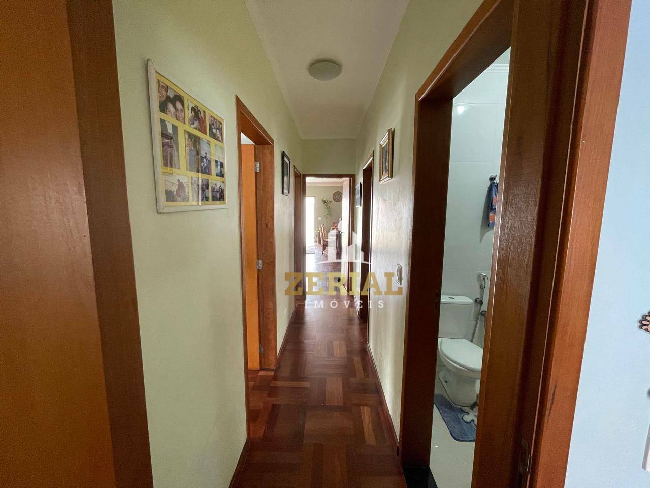 Sobrado à venda com 4 quartos, 335m² - Foto 3