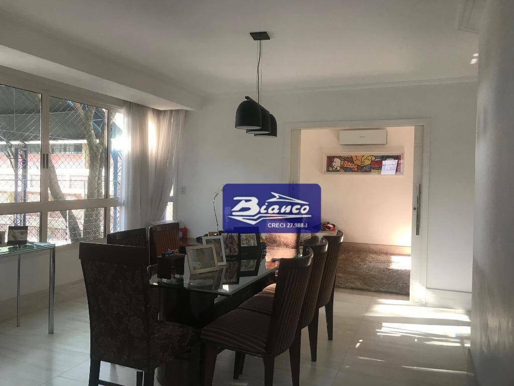 Apartamento à venda com 3 quartos, 200m² - Foto 3