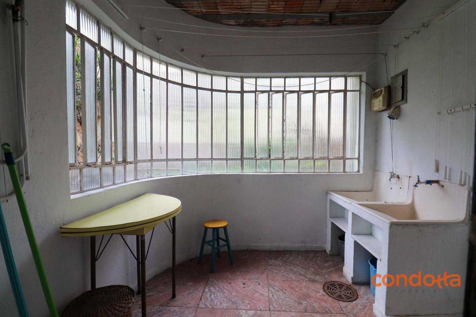 Casa para alugar com 3 quartos, 259m² - Foto 15
