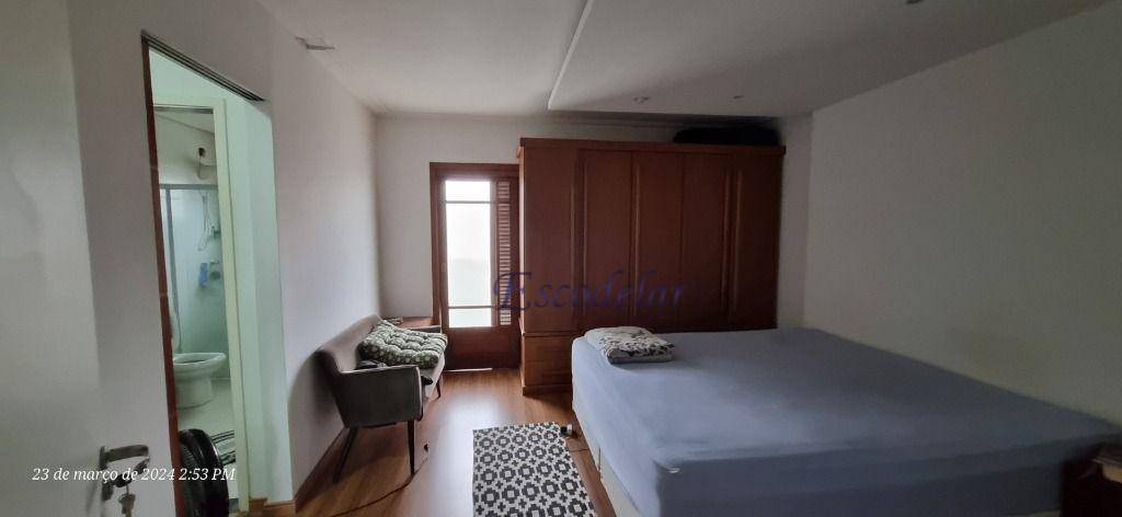 Casa à venda com 6 quartos, 200m² - Foto 27